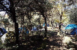 Instalaciones para tiendas de campaña del Camping Conejeras